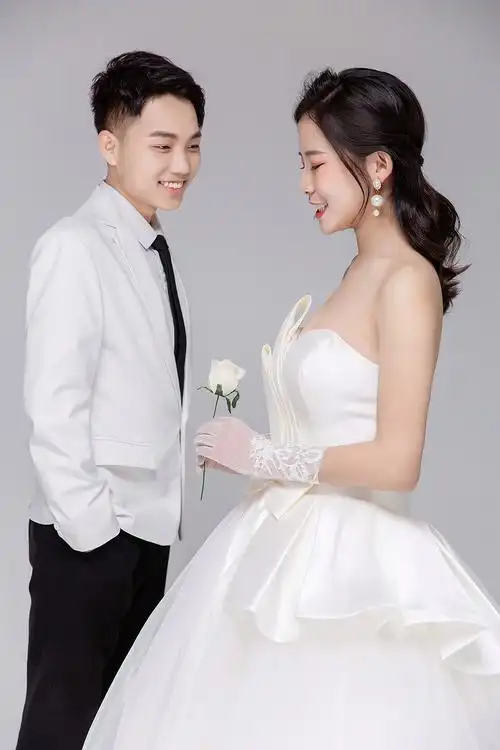 ak修图小凯的婚纱摄影作品《日常修图11》