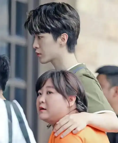 我的天啊05这是贾玲和范丞丞?