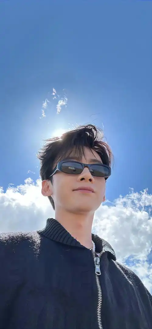 白敬亭壁纸真的太赞啦!