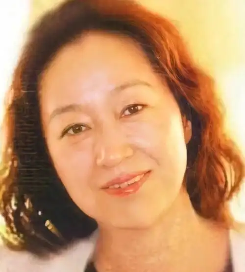 1988年张国立和罗秀春离婚前妻提一个要求让邓婕终身未育