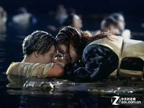 2真情无悔《泰坦尼克号》