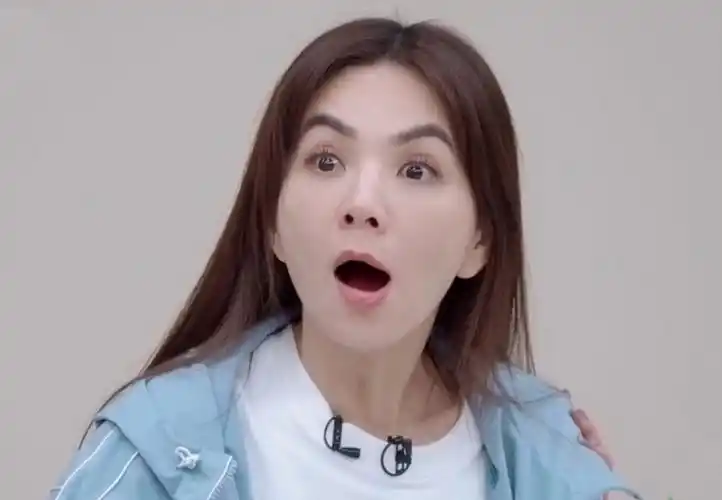 瞿颖和刘雅瑟选择加入谢娜队,不去跟风凑热闹,这一点小编要给她们点赞