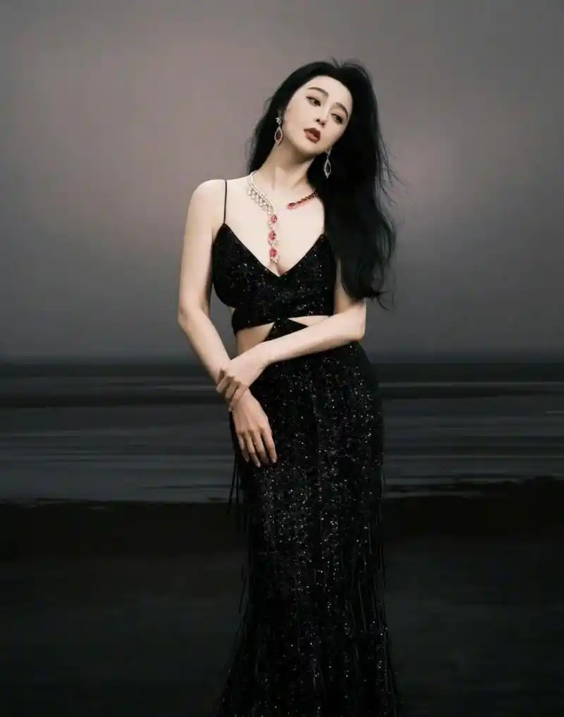 范冰冰真的穿什么都美吗 穿搭4大风格分析 top1,优雅贵妇风 年龄在40