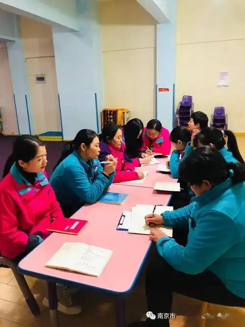 美好"食"光——记爱儿坊东方天郡幼儿园开餐环节开放展示