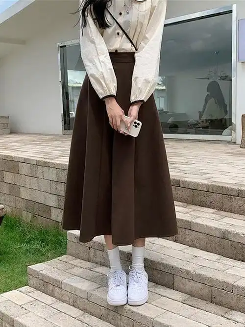 法式复古高腰伞裙咖啡色学院风裙子中长卡其色棕色秋冬a字半身裙