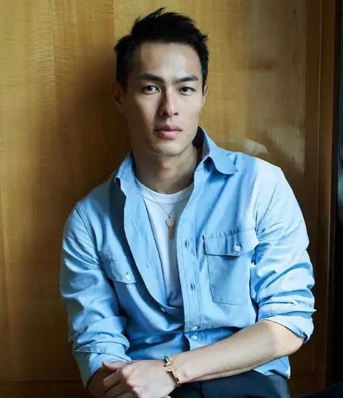 男明星杨祐宁是台湾知名演员,出演过《十七岁的天空》,《京城81号》