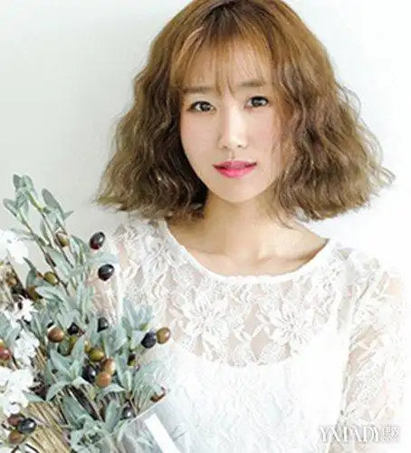 【图】分享浓密的玉米烫发型图片 让你的发型再也不呆板