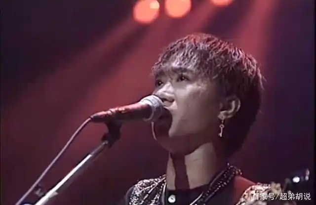 黄家驹91年演唱会人很少,门票也没卖完,却成为最经典的演唱会
