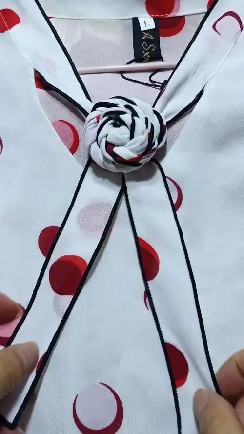 衣领飘带花式系法