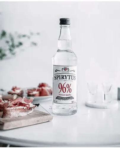 现货秒发生命之水伏特加96度高度烈酒波兰伏特加洋酒500ml高度酒1瓶装