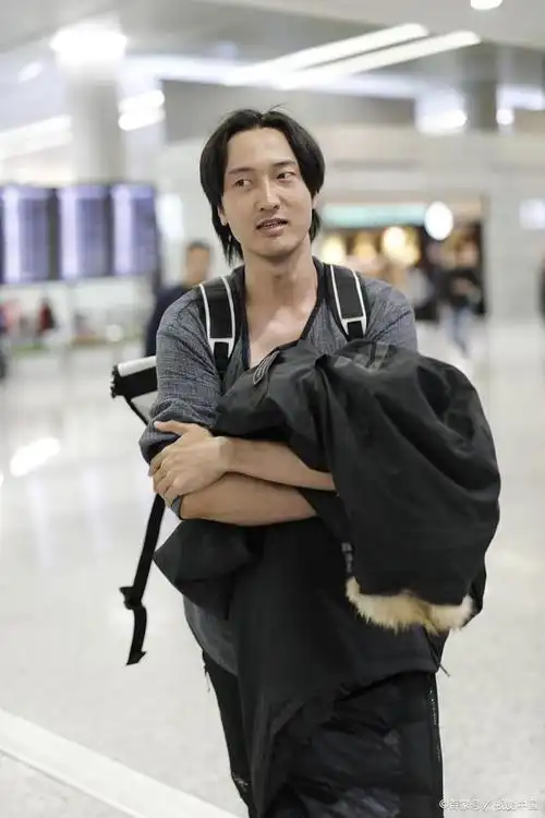 《孤注一掷》的胜利:王传君从贫困中崛起