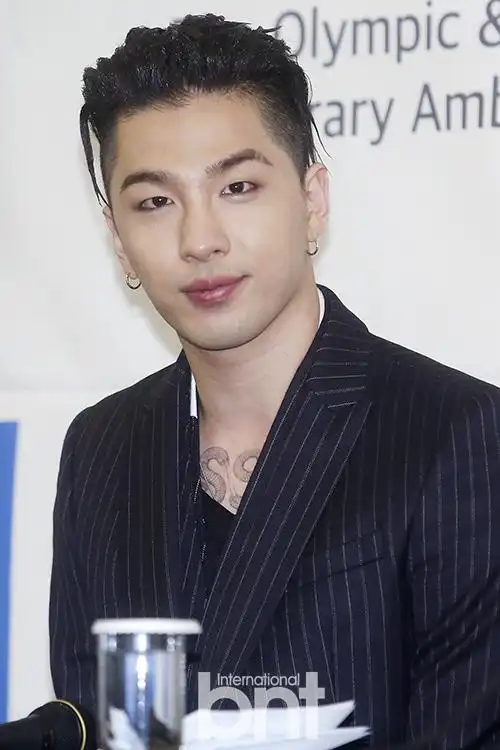 新浪娱乐讯 韩国人气组合bigbang成员太阳(东永裴)或因怕被删除账号时