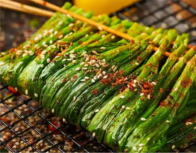 是真的吃不出花样来,吃多了容易上火,老式黄瓜,会吐出酒味,清香自然