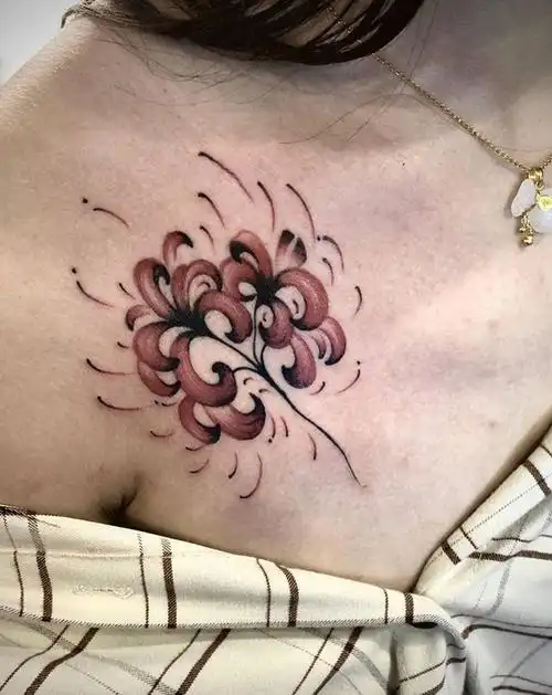 彼岸花纹身图片_胸部纹身图案