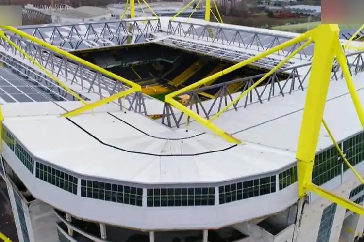 不停嘴的主播威斯特法伦球场