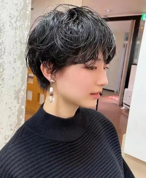 纹理烫三天后自然吗(自然纹理烫女中长发)-天晟网