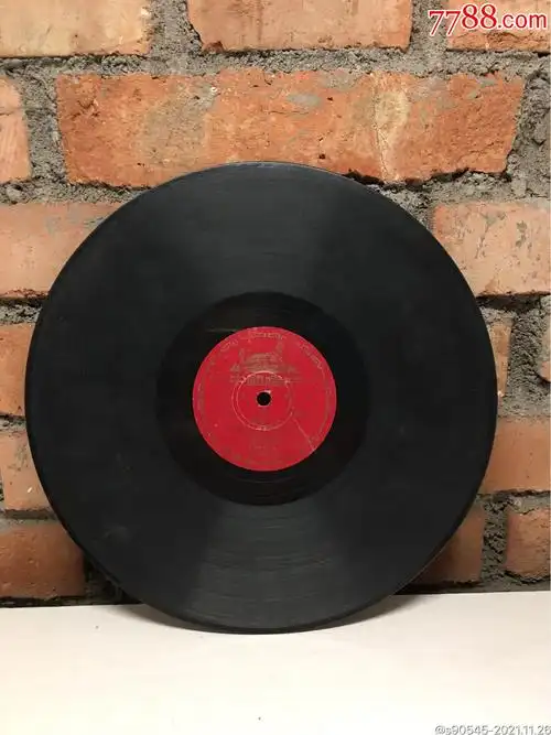 滚动鼠标滚轴,图片即可轻松放大,缩小更多"老唱片/胶片