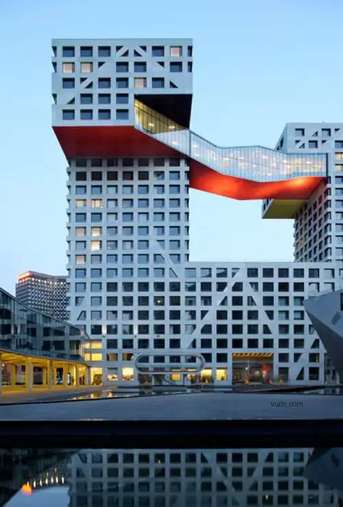 北京联系混合建筑当代moma