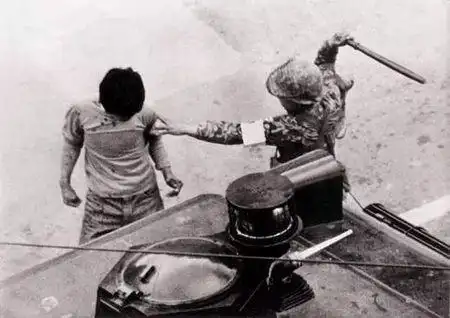 他们胡作非为的巅峰,就是举世闻名的光州事件,至今,人们仍然没有弄清