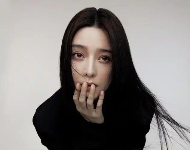 范冰冰贴眼膜化身战斗天使,眼神坚定对拍戏渴望,影迷呼声非常高