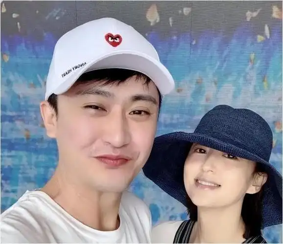 央视才子杨帆娶平凡妻显真情重病逆袭43岁风采依旧