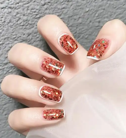 2021最新彼岸红爆闪亮片法式美甲图