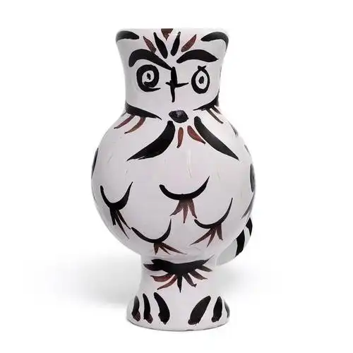 陶瓷创作,在陶艺创作中,他成熟地综合了绘画,版画,雕塑,设计等诸多