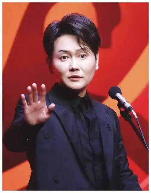 德云社孟鹤堂专场热度过后再战微电影当红演员忙里偷闲