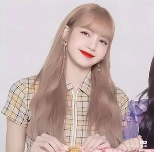 blackpink闺蜜头像人间芭比lisa