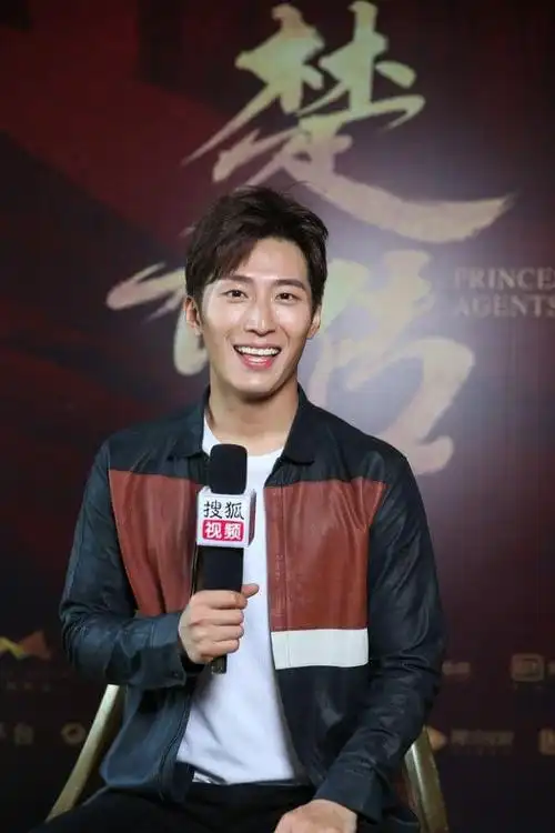 "燕洵"窦骁原来长这么帅,以前怎么没发现!