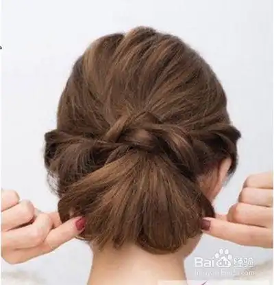 盘发发型简单又好看