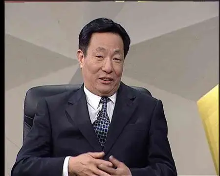 央视《决策者说》:专访新闻出版总署署长石峰