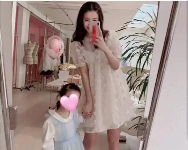 陈赫妻子晒美照不料却被家里的布置抢镜看完后真是开眼界了