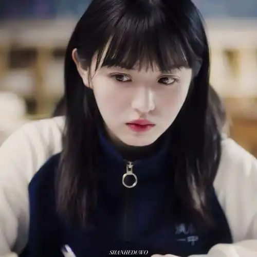 田曦薇超话92#如此可爱的我们#7515一条元气甜妹的头像合集02