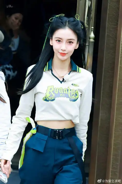 angelababy额前编发##angelababy双马尾侧拍花絮