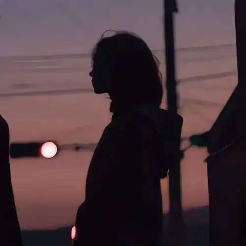 不显眼甜甜情侣头像