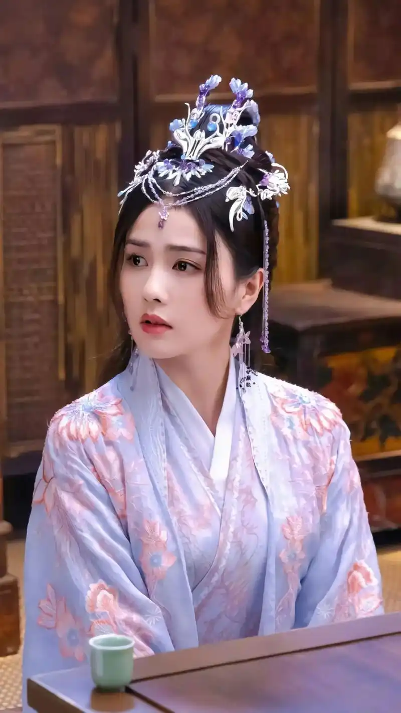 长月烬明  叶夕雾合集#这也太好看了 #白鹿古装照 #仙气 - 抖音