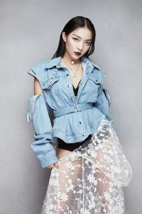 vava喜提华歌榜年度最佳新人五强 成绩亮眼全媒体推荐