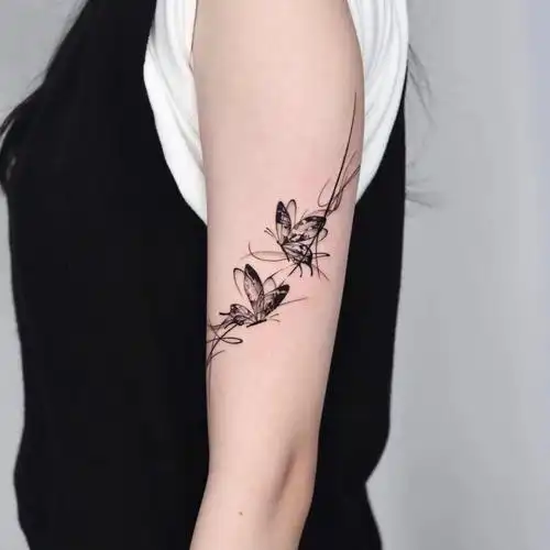 水墨纹身  #蝴蝶纹身  #纹身也清新  #小清新纹身  #手臂纹身