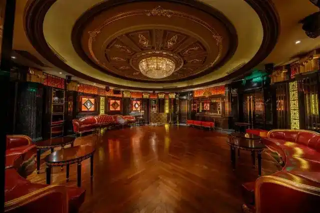 没想到,这两栋建筑竟见证了民国大上海的万种风情