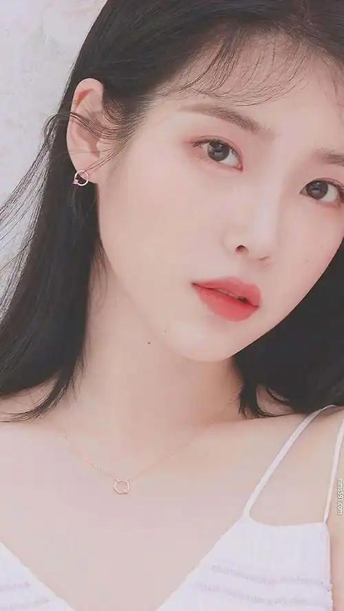 韩国美女明星iu李知恩(李智恩)甜美手机壁纸图片集高清下载(6)