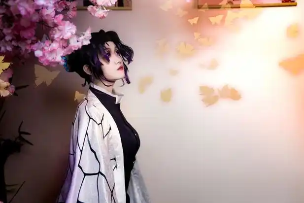 鬼灭之刃蝴蝶忍coscos正片