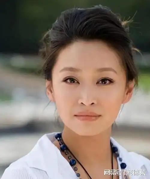 演员祖峰娶教师刘天池为妻结婚14年无子女他们过得幸福吗