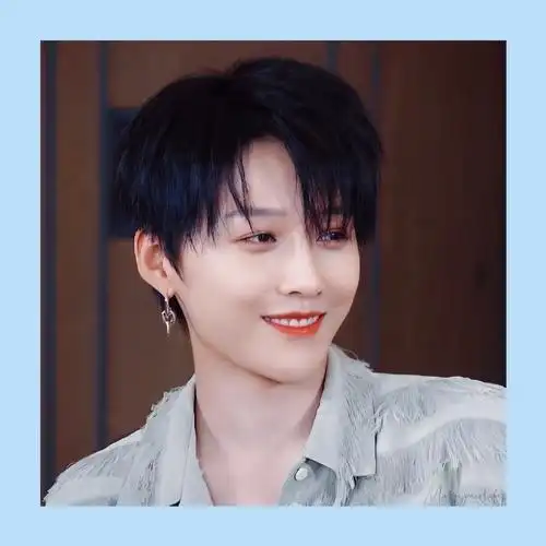 刘雨昕超话78#刘雨昕正能量偶像#小刘露齿笑第26615弹|18p喜欢