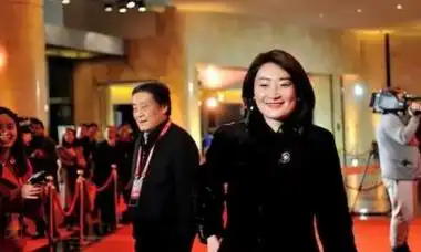 看了宗馥莉再看孟晚舟才懂啥才是富贵相气质根本遮不住