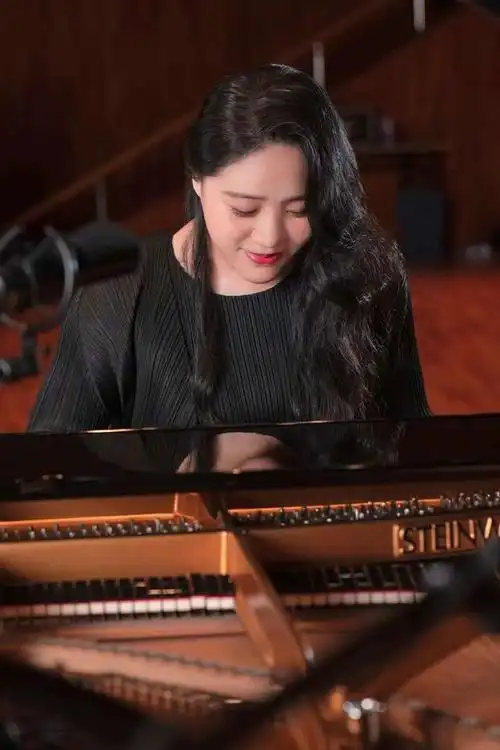 跟着音乐去旅行 钢琴家左章新专辑分享会举行