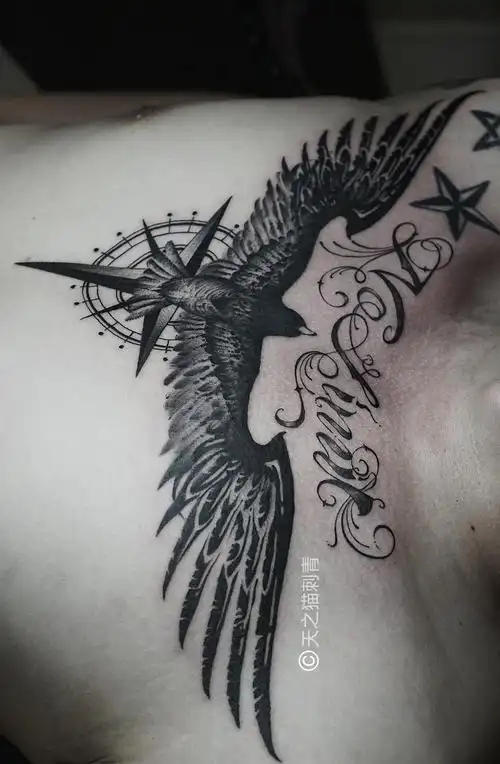 雄鹰胸口花胸翅膀纹身/天之猫刺青