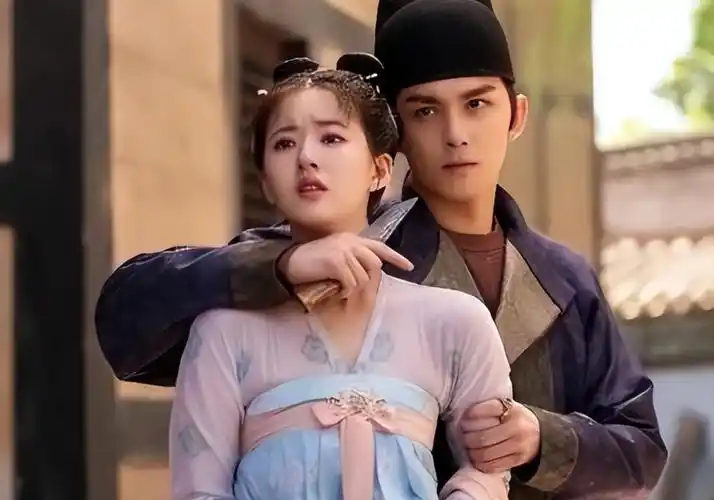 对吴磊飙脏话让助理给自己脱袜子赵露思甜妹人设是彻底塌了