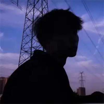 阳光简单干净男头像真人高清图片半身男生头像微信背影成熟