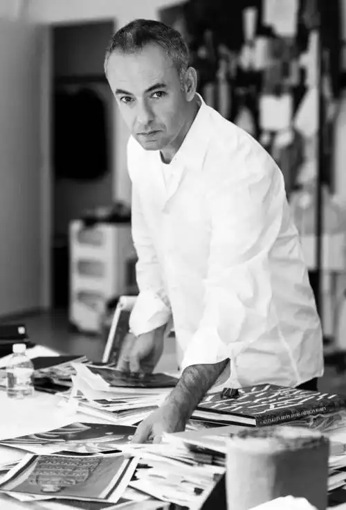 世界著名服装设计师设计师背后的工作状态